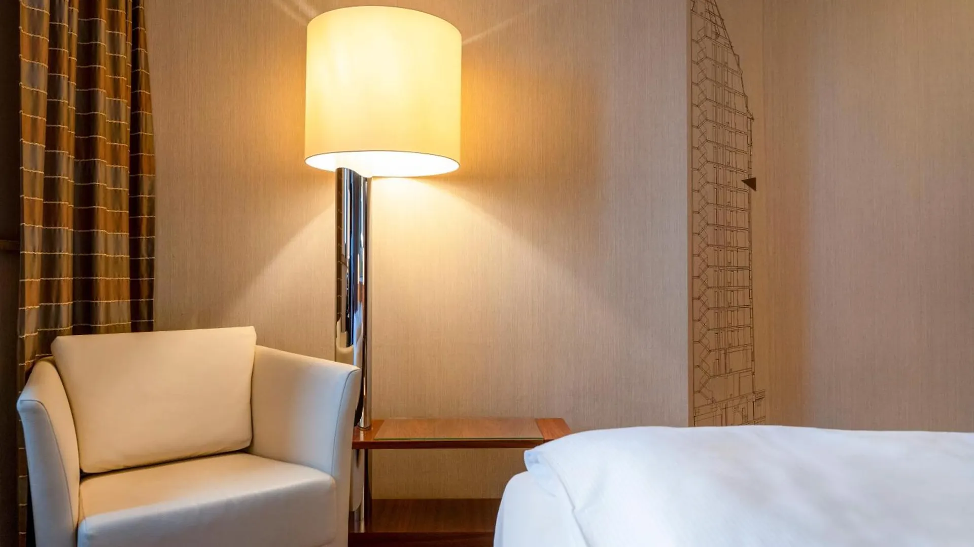 ****  Moevenpick Hotel Hamburg City Germany