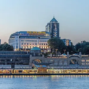 Otel Hafen