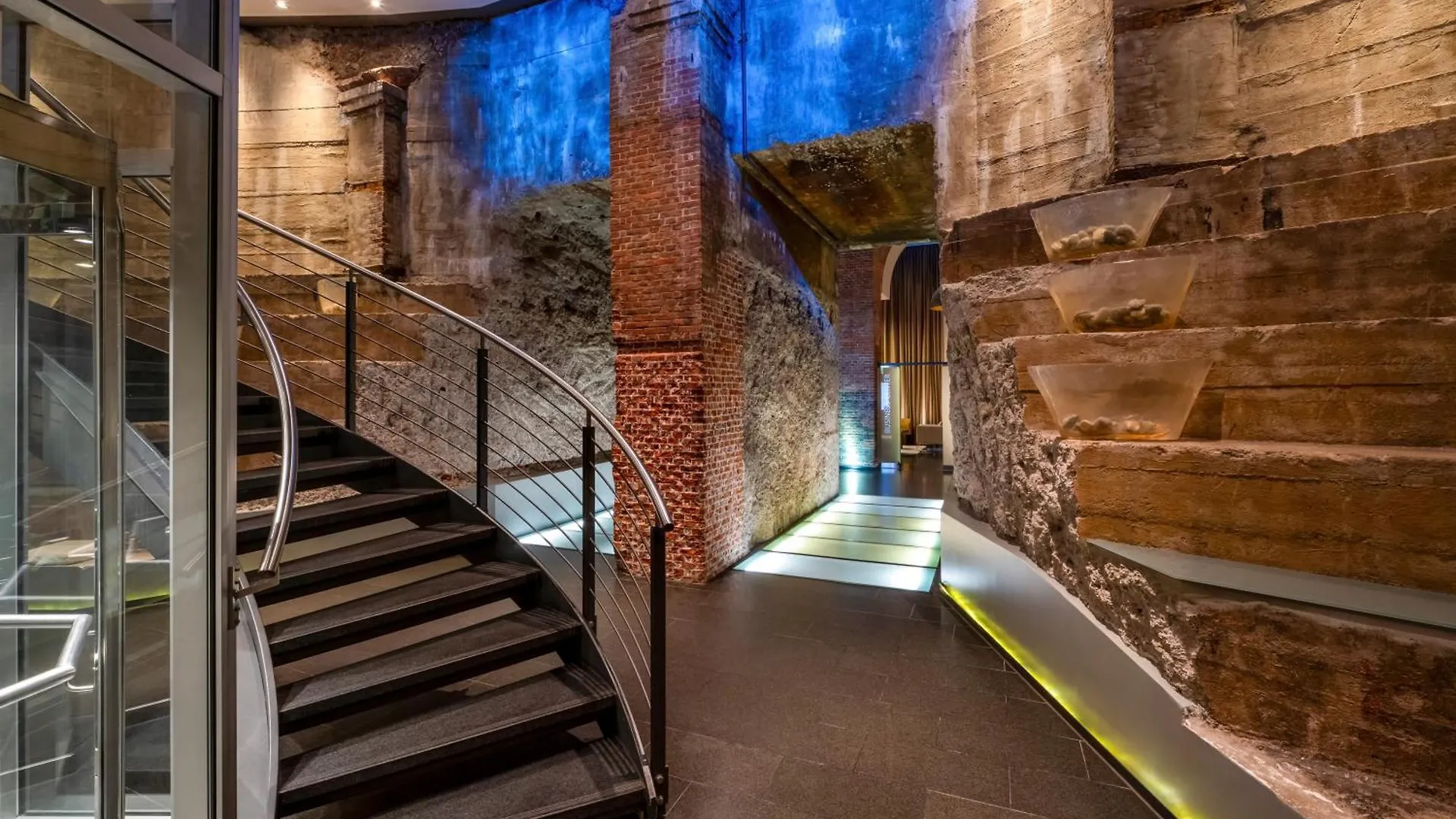 Moevenpick Hotel Hamburg City 4*,